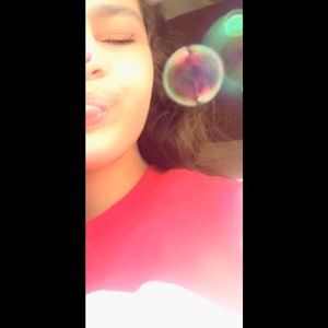 Meet your Posher, Azalea